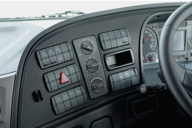 Auman 460 Interior - 1