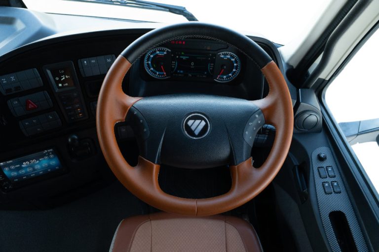 Auman 560 air sus - Interior - 2