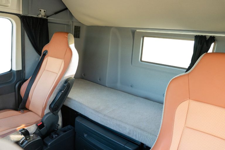 Auman 560 air sus - Interior - 22