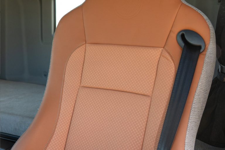 Auman 560 air sus - Interior - 23