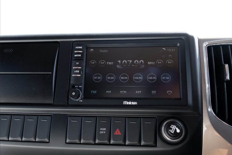 Aumark 5 156 AMT Interior -18