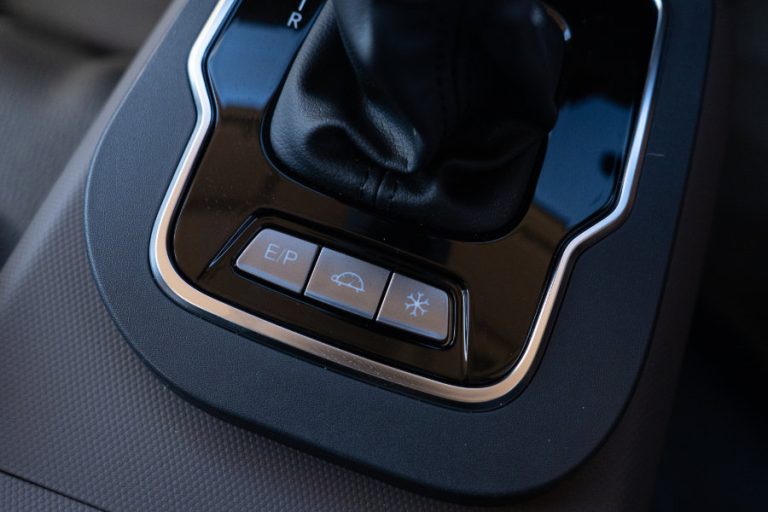 Aumark 5 156 AMT Interior -9