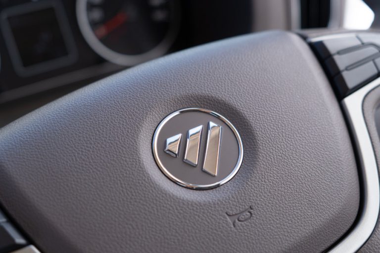 Aumark 8 MT Interior -5