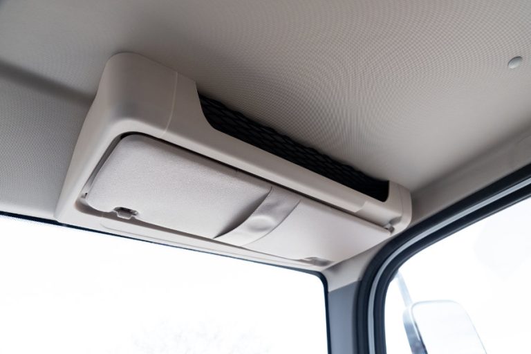 Aumark 8 MT Interior -8