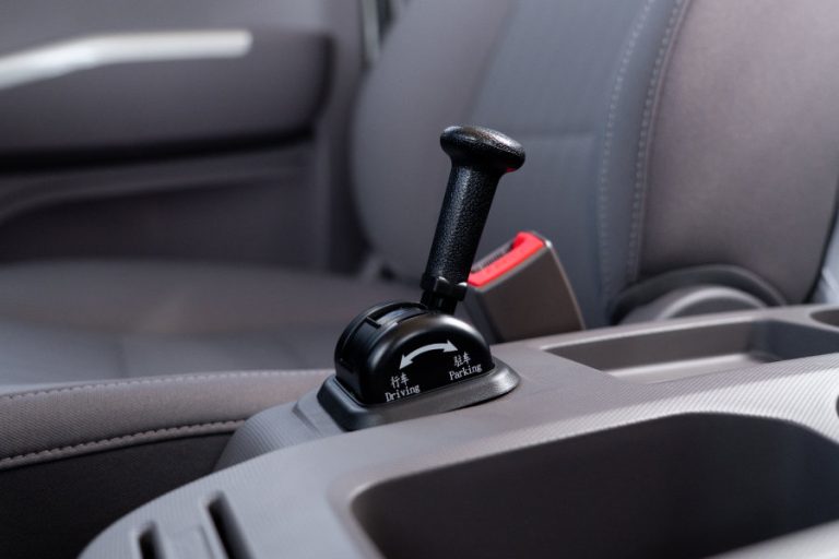 Aumark 8 MT Interior -9